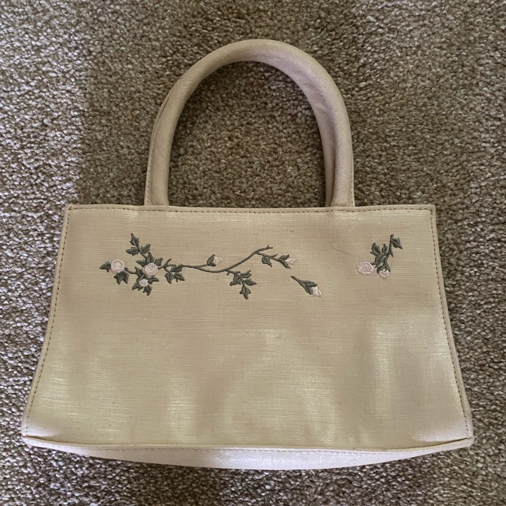 Anne Taylor handbag.  Matches dress and shoes.